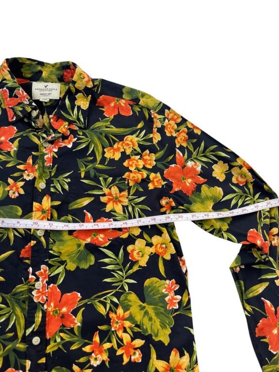 AMERICAN EAGLE ΟΥΠΕΡΤΕΡΣ ΠΟΥΚΑΜΙΣΟ FLORAL ΜΑΥΡΟ ΑΝΔΡΙΚΟ PRE OWNED M