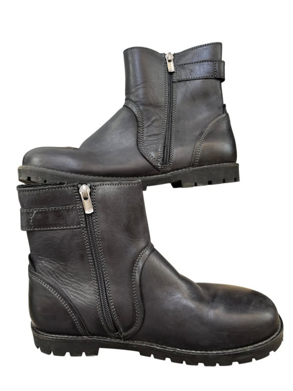 BIRKENSTOCK ΔΕΡΜΑΤΙΝΑ ΜΠΟΤΑΚΙΑ CLASSIC ΜΑΥΡΟ ΓΥΝΑΙΚΕΙΟ PRE OWNED EU 39