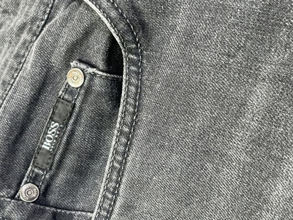 BOSS JEANS WASHED BLACK MEN PRE OWNED M