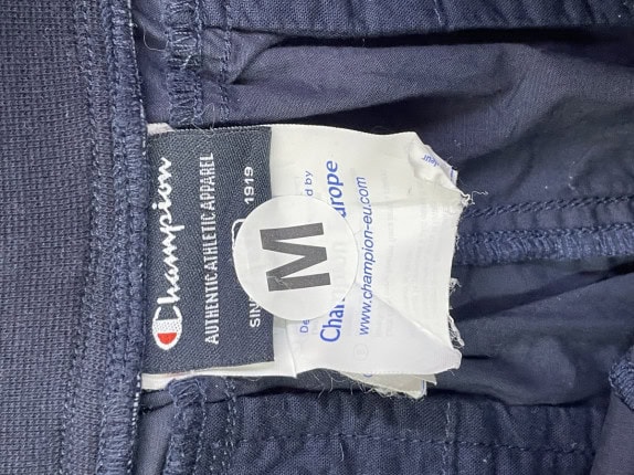 CHAMPION SHORTS MINIMAL NAVY WOMENS PRE OWNED M