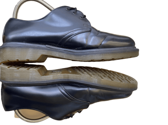 DR MARTENS DERBY SHOES CLASSIC BLACK MEN PRE OWNED EU 39