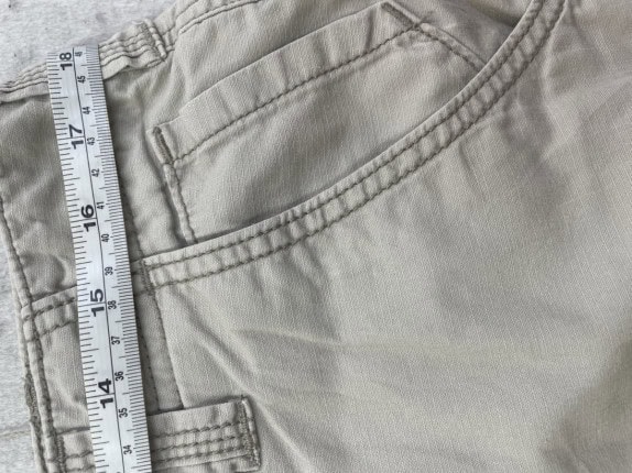 LEE DUNGAREES CARGO BERMUDA BEIGE MEN PRE OWNED M