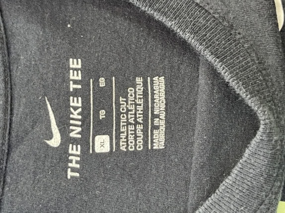 NIKE GRAPHIC TEE RUNNING BLACK MEN PRE OWNED XL
