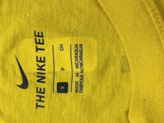 NIKE GRAPHIC TEE STREETWEAR YELLOW MEN PRE OWNED S