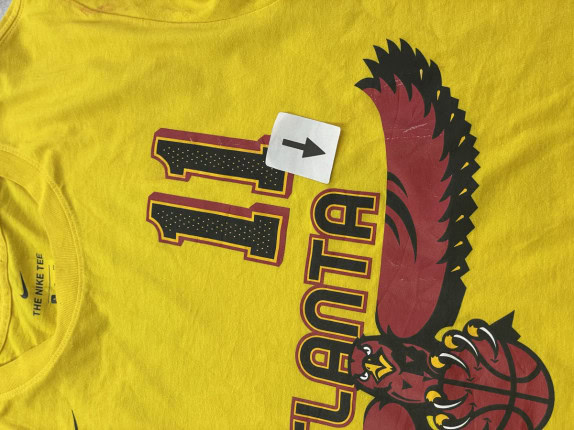 NIKE GRAPHIC TEE STREETWEAR YELLOW MEN PRE OWNED S