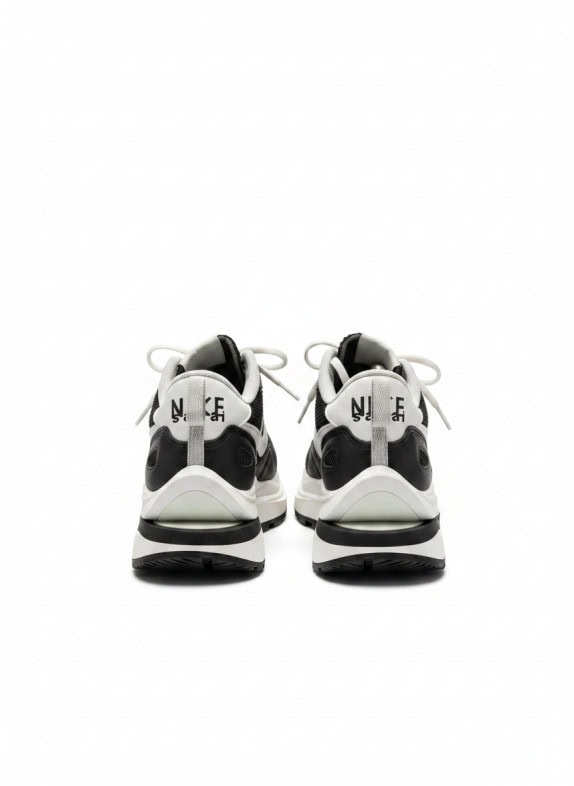 Nike x Sacai LDWaffle Black White Pre-Owned Sneakers Unisex 47 EU