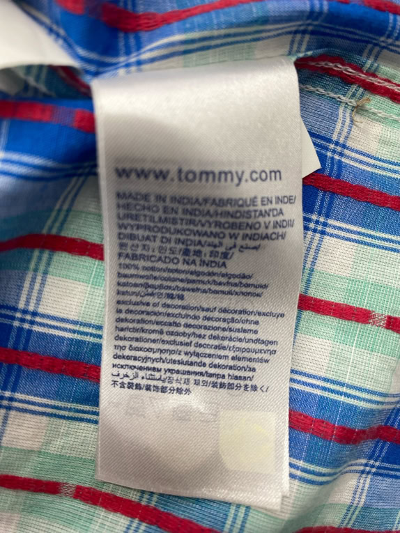 TOMMY HILFIGER ΚΟΝΤΟΜΑΝΙΚΟ ΠΟΥΚΑΜΙΣΟ CASUAL ΜΕ ΚΕΝΤΗΜΕΝΟ ΛΟΓΟΤΥΠΟ ΜΠΛΕ/ΠΡΑΣΙΝΟ ΚΑΡΟ ΑΝΔΡΙΚΟ MEDIUM