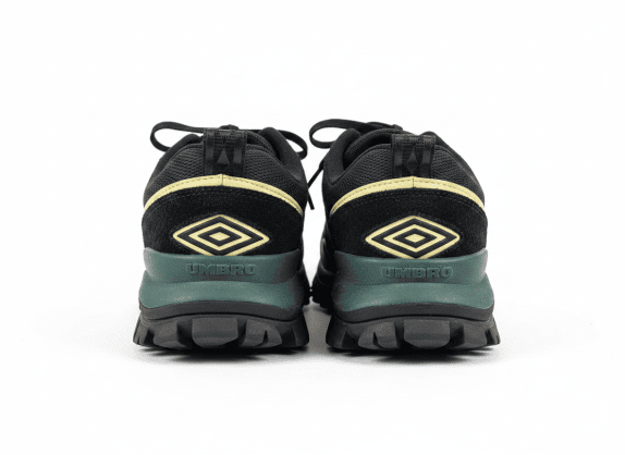 UMBRO SNEAKERS ATHLETIC NERO UOMO PRE OWNED No 43