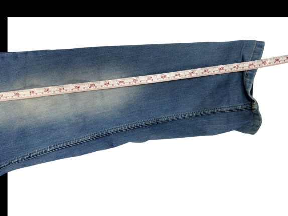 VINTAGE MEN'S TOMMY HILFIGER JEAN IN BLUE