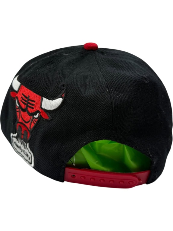 VINTAGE CHICAGO BULLS ΚΑΠΕΛΟ SNAPBACK ΜΕ ΚΕΝΤΗΜΕΝΟ ΛΟΓΟΤΥΠΟ ΜΑΥΡΟ/ΚΟΚΚΙΝΟ ΑΝΔΡΙΚΟ ONE SIZE