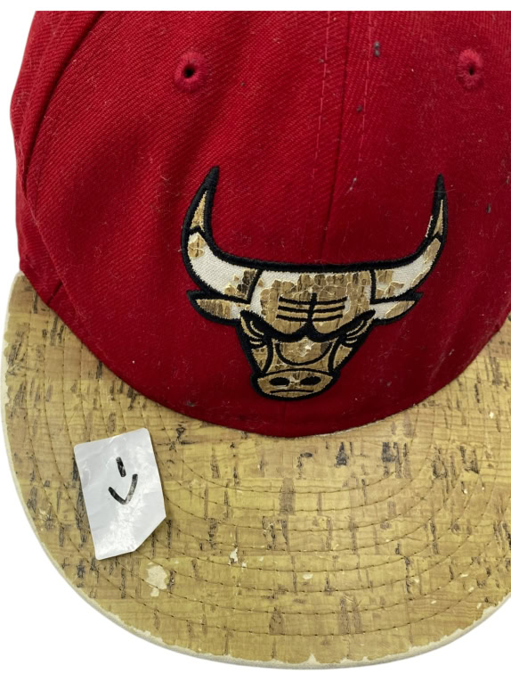 VINTAGE CHICAGO BULLS SNAPBACK HAT WITH LOGO RED MEN'S ONE SIZE