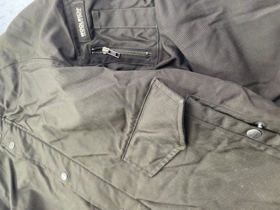 WOOLRICH ΜΠΟΥΦΑΝ ΜΕ ΚΟΥΚΟΥΛΑ ARCHIVE ΜΑΥΡΟ ΑΝΤΡΙΚΟ PRE OWNED XL