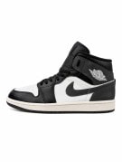 NIKE AIR JORDAN 1 MID SNEAKERS BLACK WHITE MENS PRE OWNED EU 44