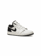 JORDAN SNEAKERS LOW CLASSIC BIANCO NERO UNISEX PRE OWNED EU 39