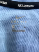 NIKE RUNNING DRI-FIT T-SHIRT ΑΘΛΗΤΙΚΗ ΜΠΛΟΥΖΑ ΣΙΕΛ ΓΥΝΑΙΚΕΙΑ S