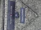 TOMMY HILFIGER ΠΟΥΛΟΒΕΡ ΜΕ ΛΑΙΜΟΚΟΨΗ V MINIMAL ΣΚΟΥΡΟ ΓΚΡΙ ΑΝΤΡΙΚΟ PRE OWNED XL