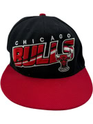 VINTAGE CHICAGO BULLS ΚΑΠΕΛΟ SNAPBACK ΜΕ ΚΕΝΤΗΜΕΝΟ ΛΟΓΟΤΥΠΟ ΜΑΥΡΟ/ΚΟΚΚΙΝΟ ΑΝΔΡΙΚΟ ONE SIZE